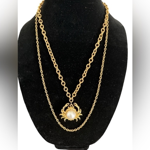 VINTAGE Gold Two Strand Faux Pearl Crab Necklace - Picture 1 of 8